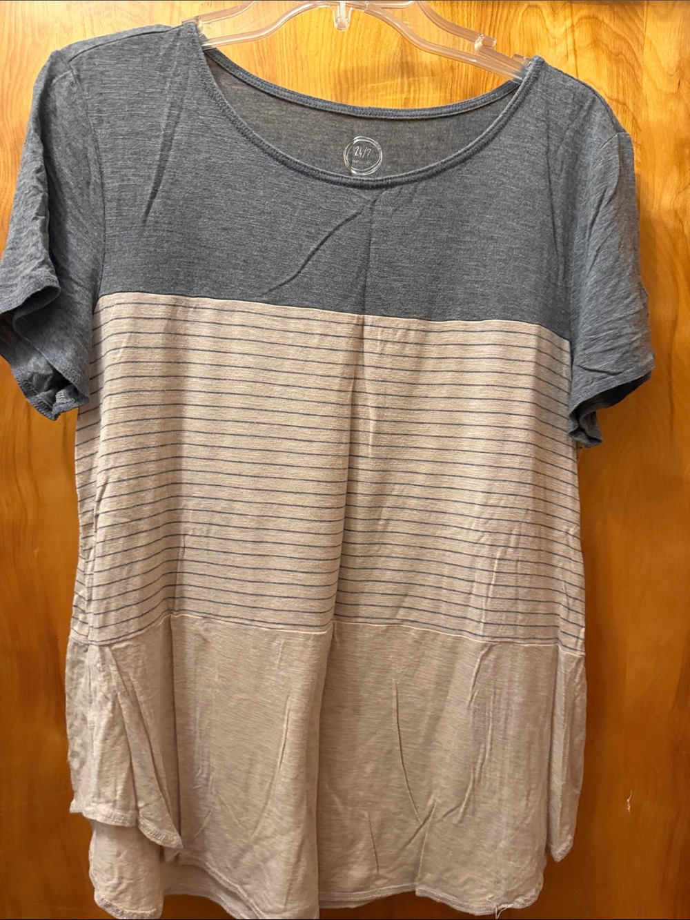 24/7 Comfort Apparel Two-Tone Short Sleeve Top in Gray and Beige